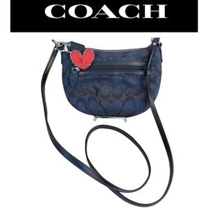 COACH Black Canvas Signature CC Crossbody w/Back COACH Zipper Tag, Vintage. EUC